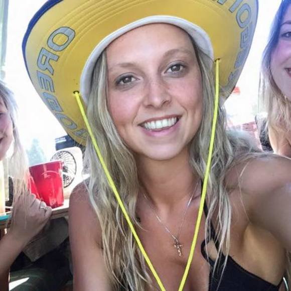 Meet your Posher, Katelyn - Picture 1 of 1